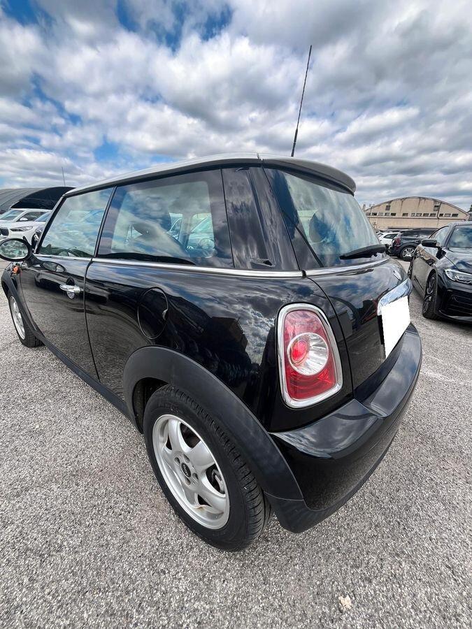Mini 1.6 16V One (72kW)