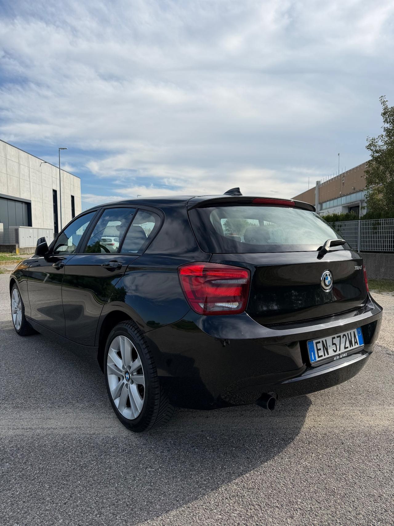 Bmw 118 118d 5p. Msport