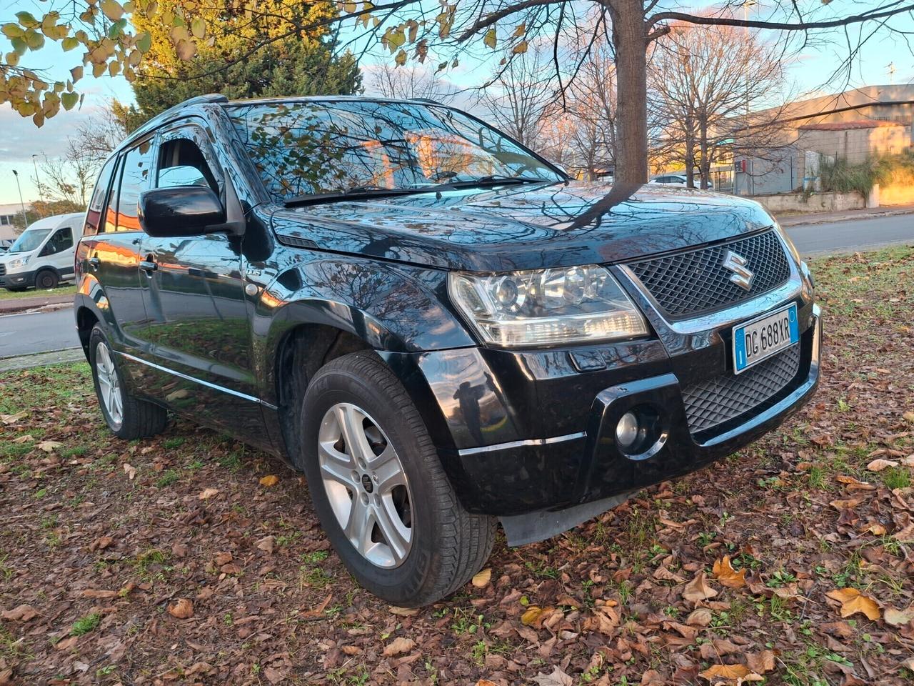 Suzuki Grand Vitara 1.9 DDiS-NAVIGATORE-PELLE-TETTO--