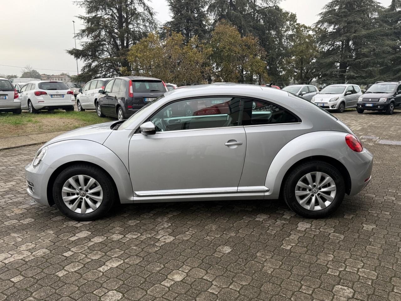 Volkswagen Maggiolino 1.6 tdi|UNIPRO|NEOPATENTATI