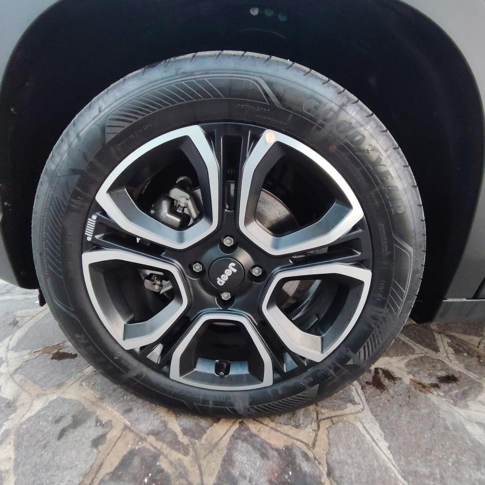 Jeep Avenger full-electric Summit fwd 156cv auto