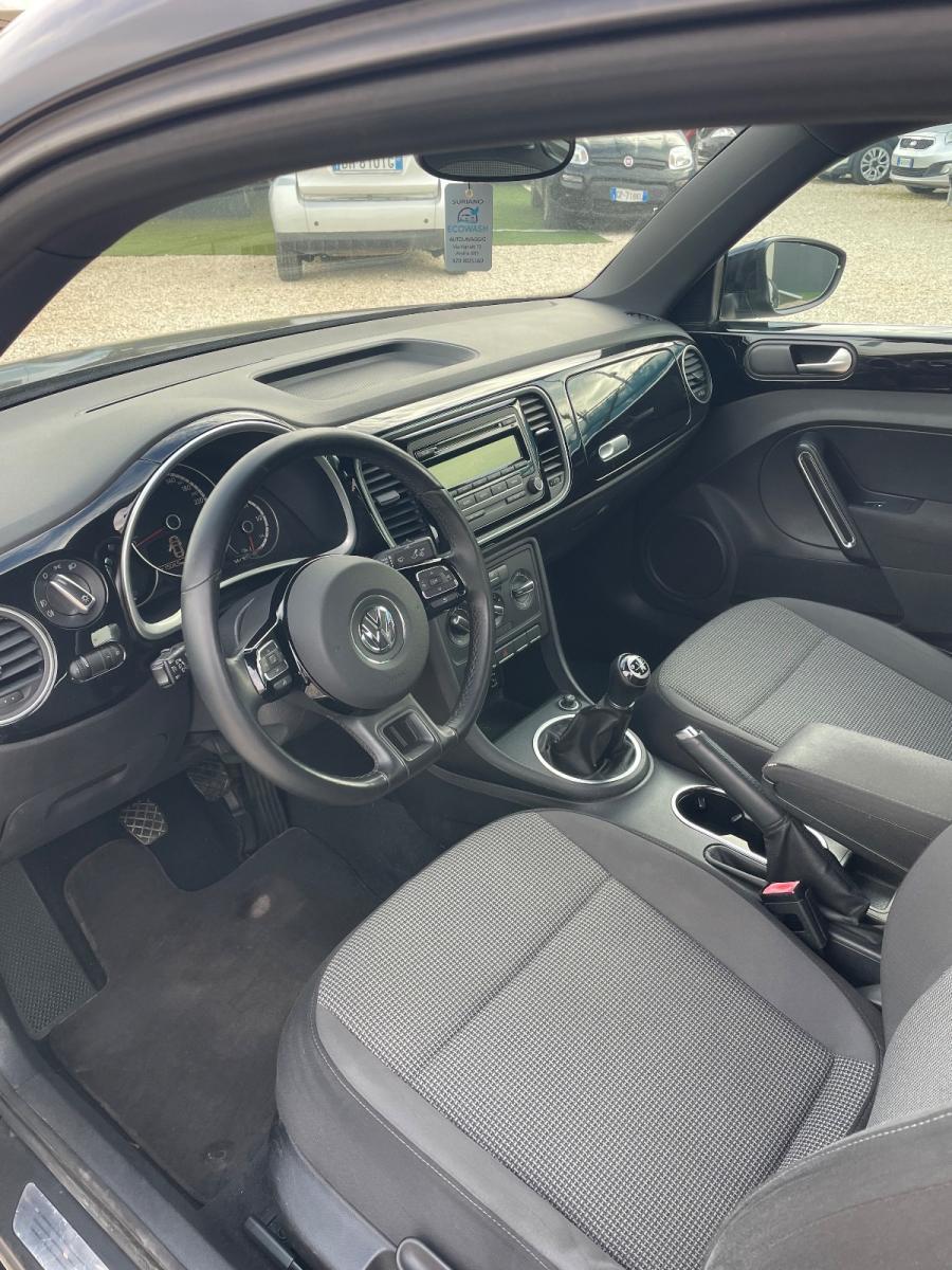 VOLKSWAGEN - Maggiolino - 1.6 TDI Design