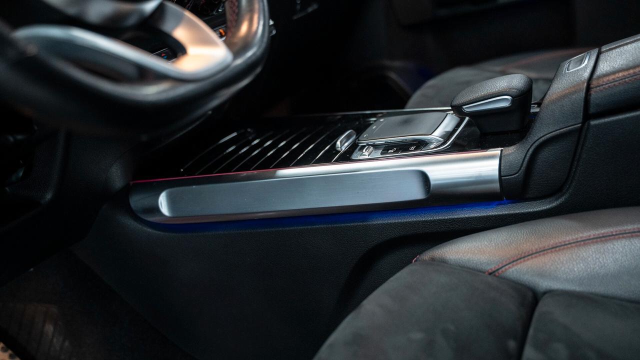 Mercedes-benz GLB 200 D PREMIUM PLUS AMG TETTO PACK LUCI XENON NAVI FULL OPTIONAL