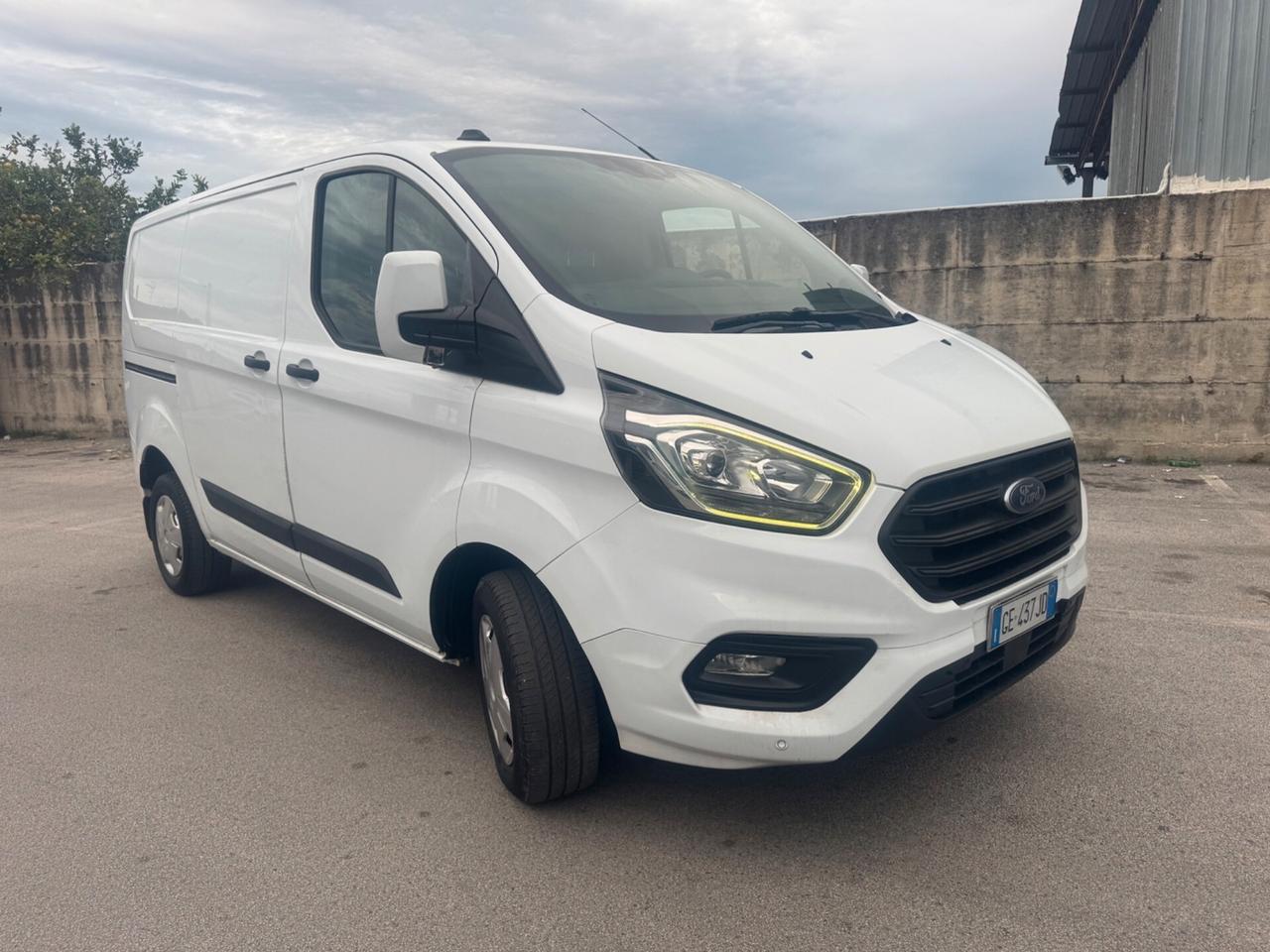 Ford Transit Custom 280 2.0 EcoBlue Hybrid 130 PC Furg. Titanium