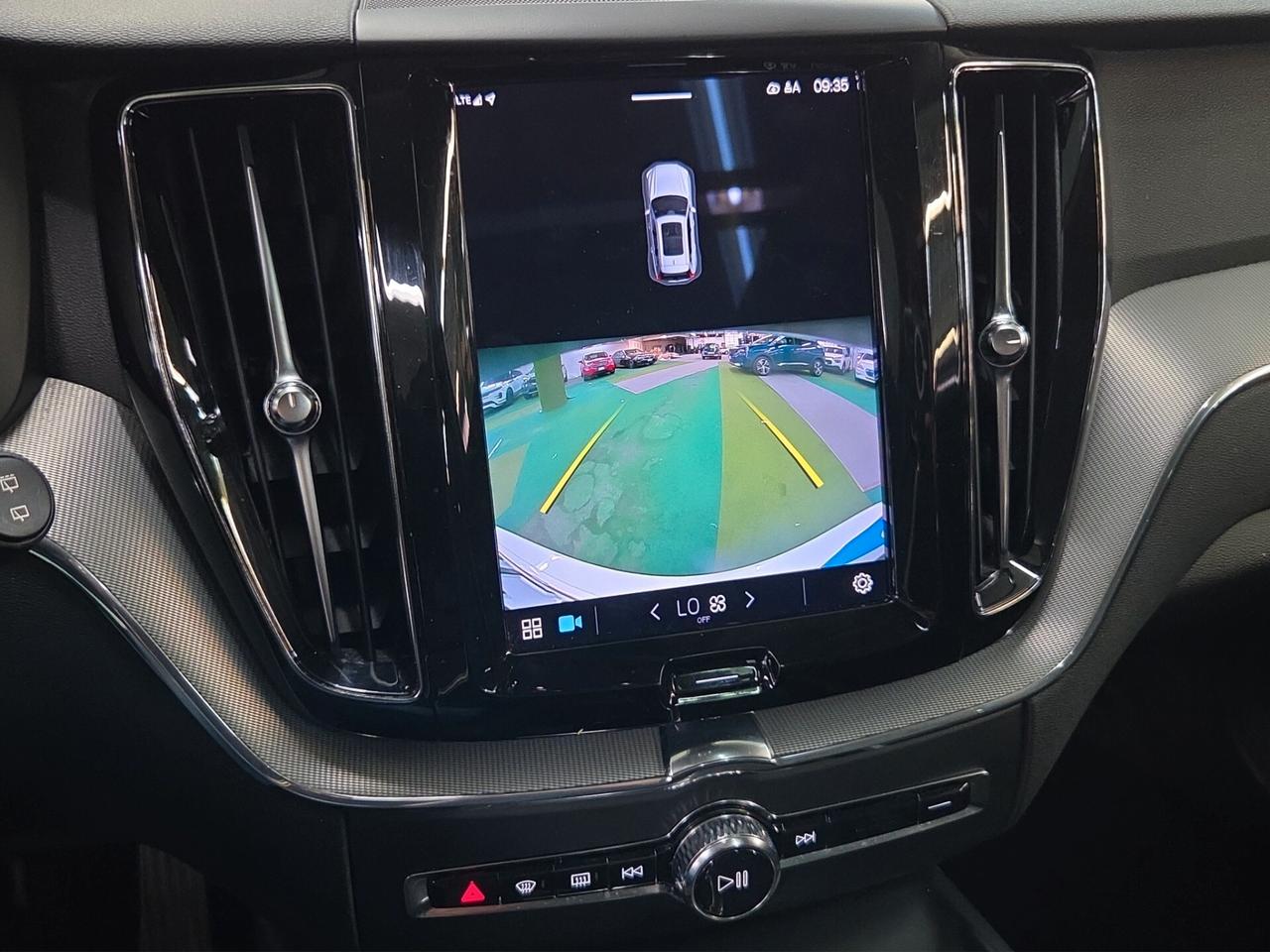 Volvo XC 60 XC60 B4 (d) AWD automatico Plus Dark AUTOCARRO N1