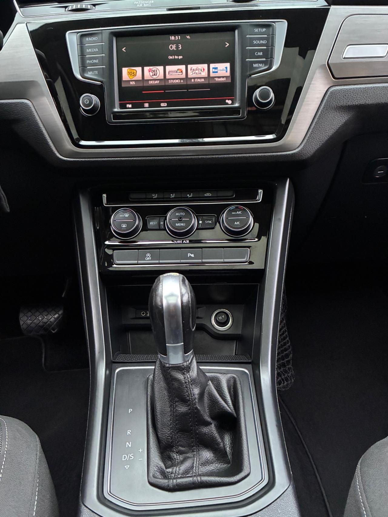 Volkswagen Touran 1.5 TSI EVO DSG Executive BlueMotion Technology