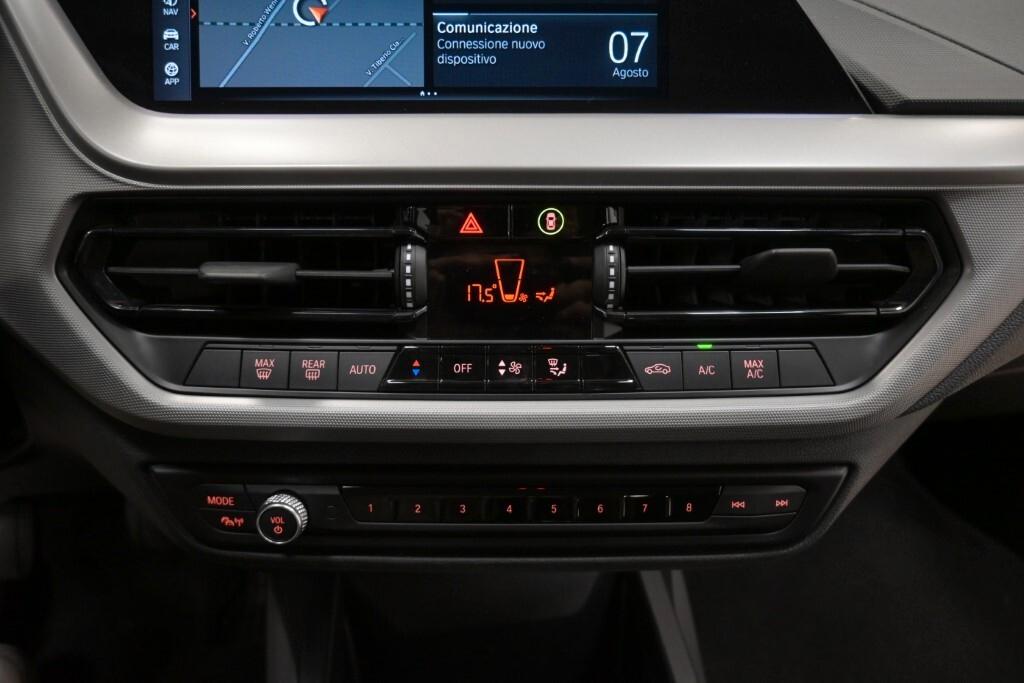 Bmw 116 116D 6M BUSINESS ADVANTAGE ( FARI LED - COCKPIT PDC NAVI MIRROR CRUISE )