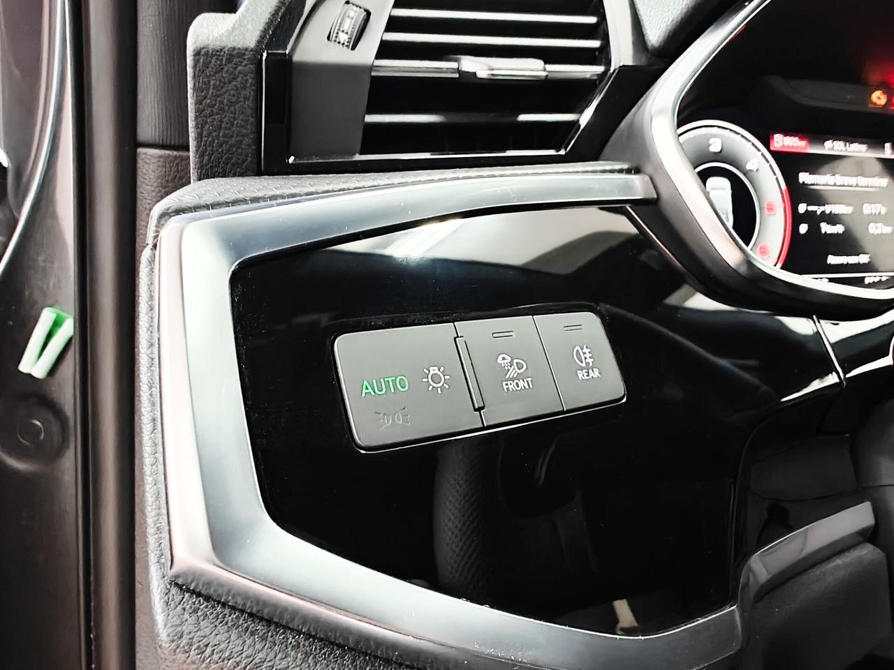 Audi Q3 SPB 35 TDI S tronic Identity Black S-Line