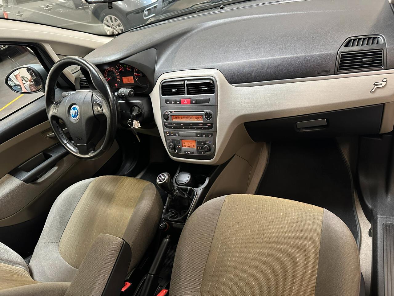 Fiat Grande Punto Grande Punto 1.4 Starjet 16V 5 porte Dynamic