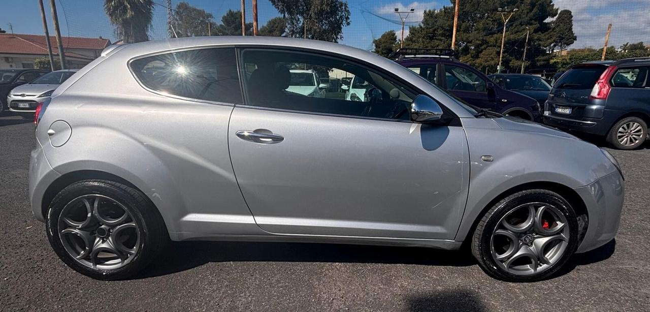 Alfa Romeo MiTo 1.6 JTDm 16V Distinctive Sport Pack