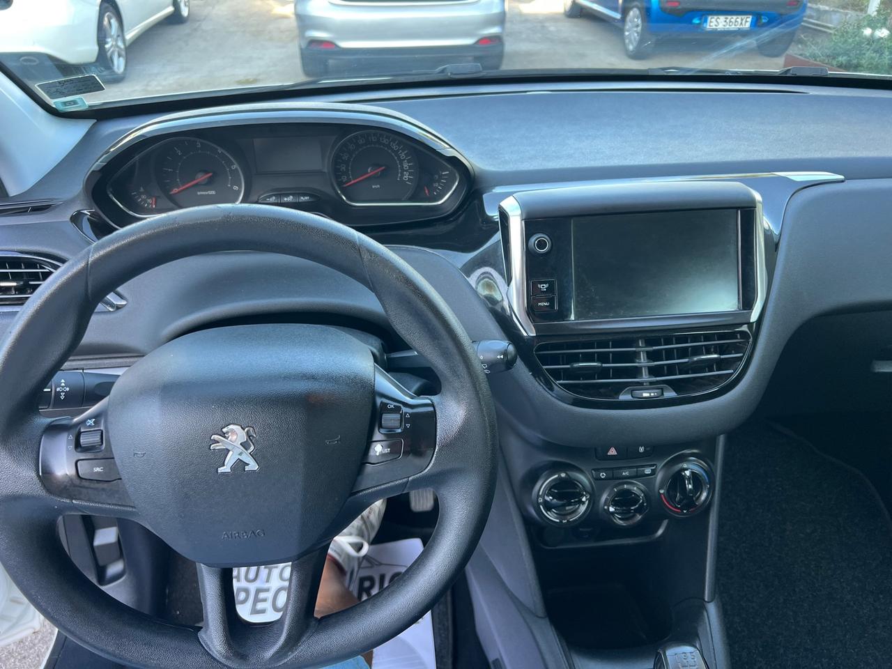 Peugeot 208 1.4 HDi 68 CV 5 porte Access N1 autocarro