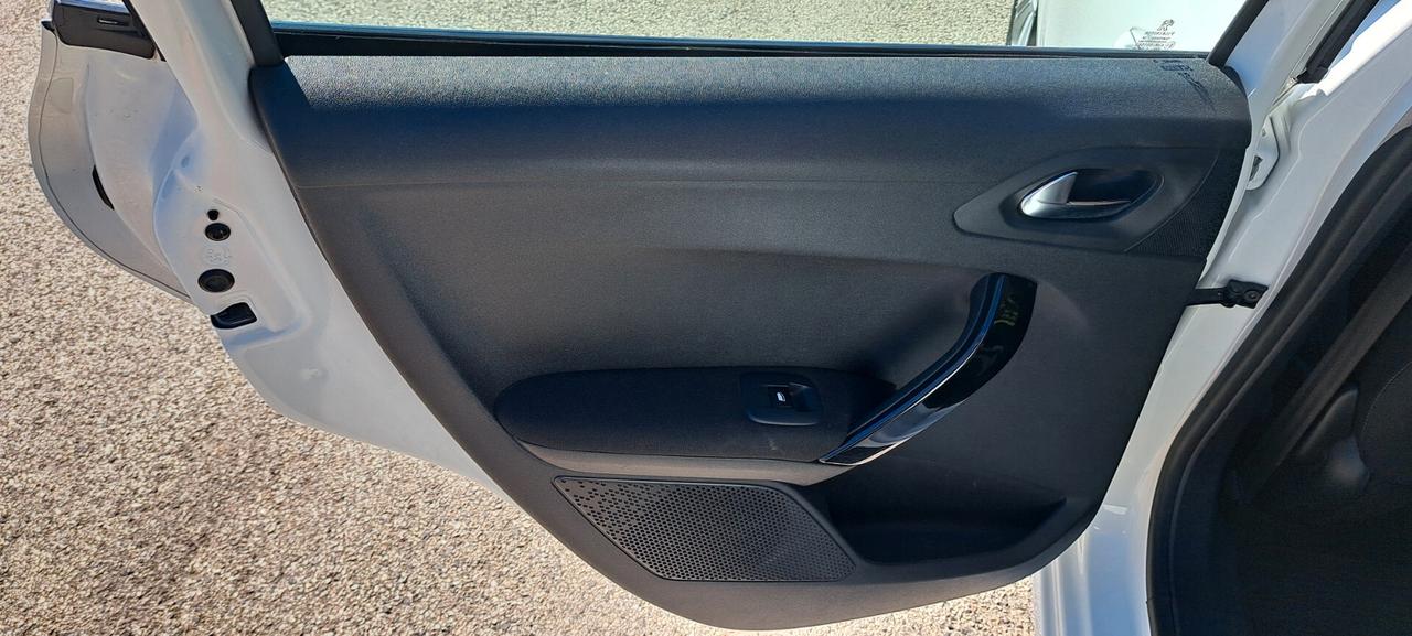 Peugeot 208 1.4 HDi 68 CV 5 porte Allure