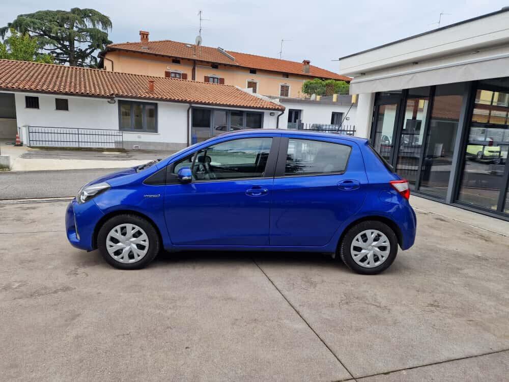 Toyota Yaris 1.5 Hybrid 5 porte Business