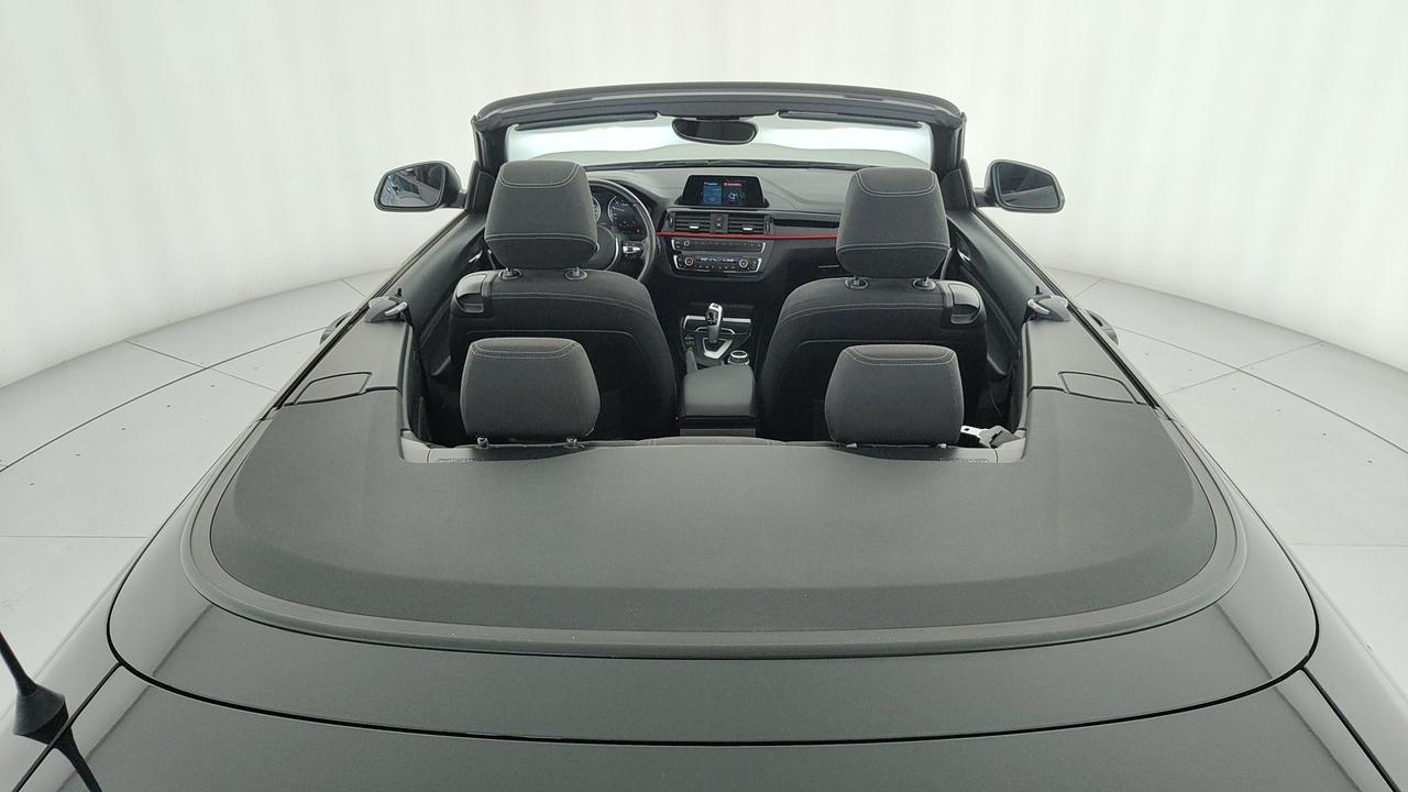 BMW 218i Cabrio Advantage auto my19