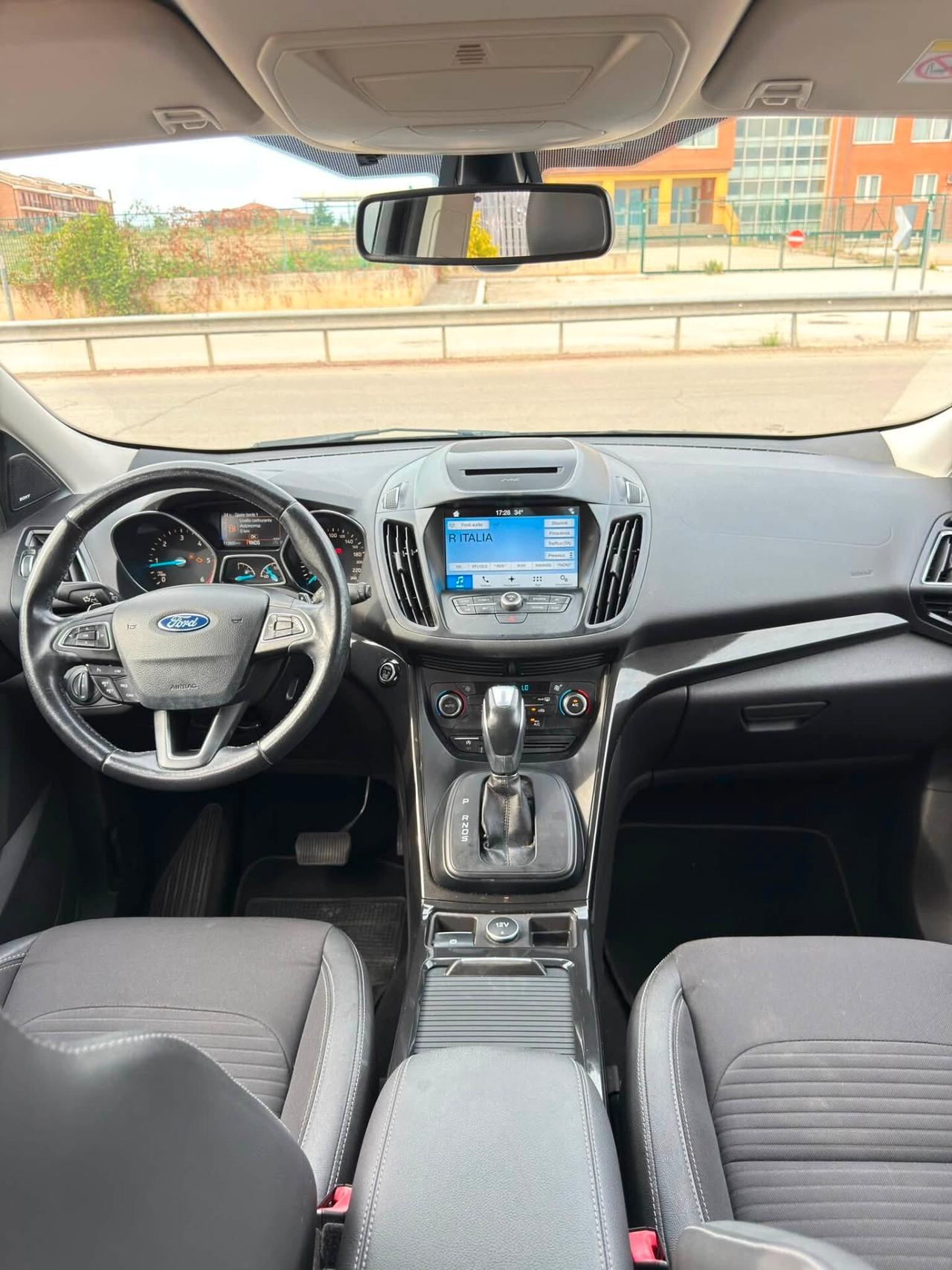 Ford Kuga 1.5 TDCI 120CV S&S 2WD Powershift ST-Line Business