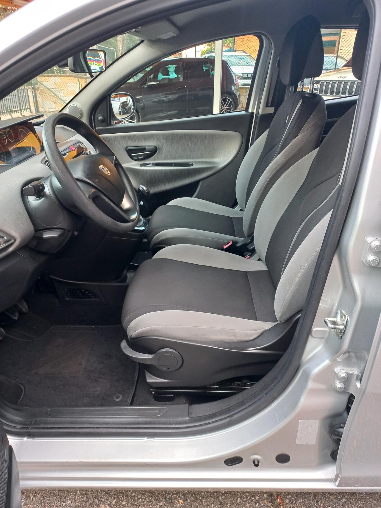 Lancia Ypsilon 1.2 69 CV 5 porte GPL Ecochic Elefantino