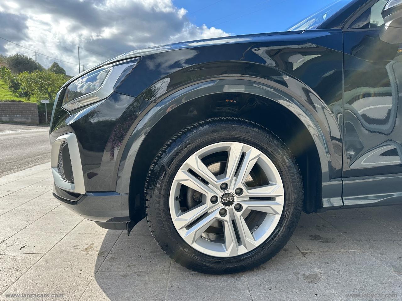 AUDI Q2 30 TDI Business Advanced
