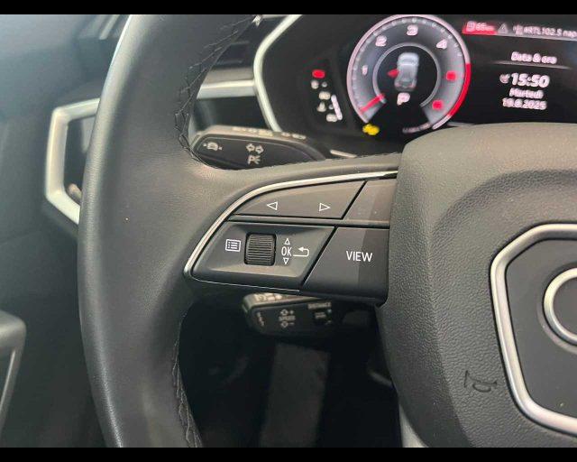 AUDI Q3 35 TDI S tronic Business Advanced