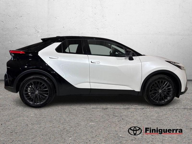 Toyota C-HR 2.0 PHEV Lounge Hero