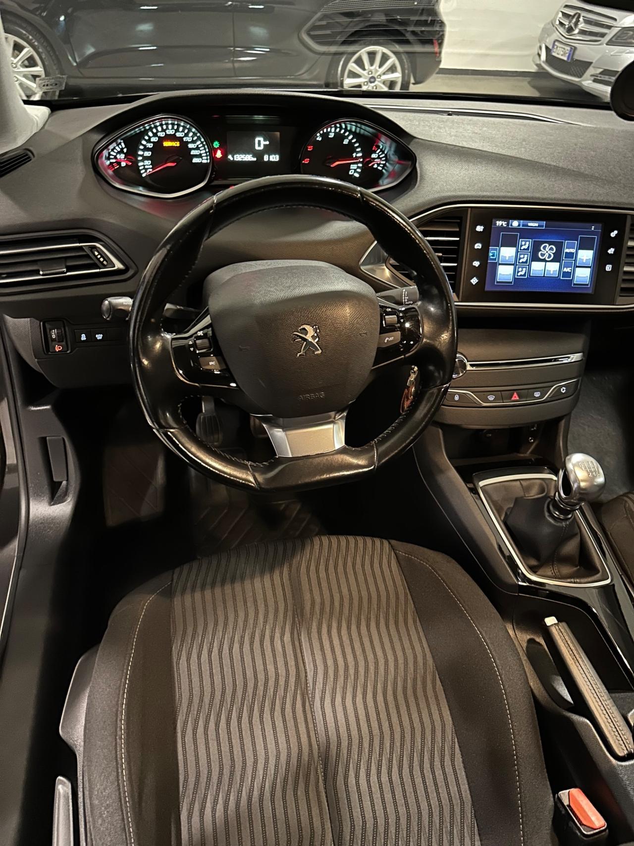 Peugeot 308 BlueHDi 120 S&S SW Allure