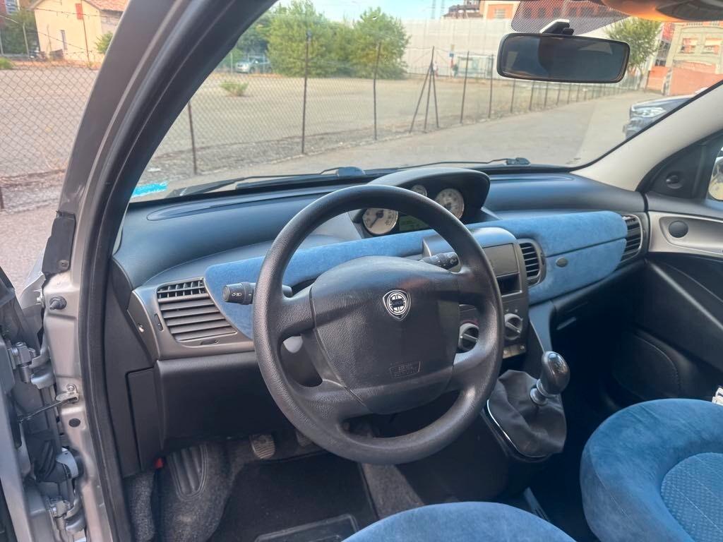 Lancia Ypsilon 1.2 16V Oro 120000km