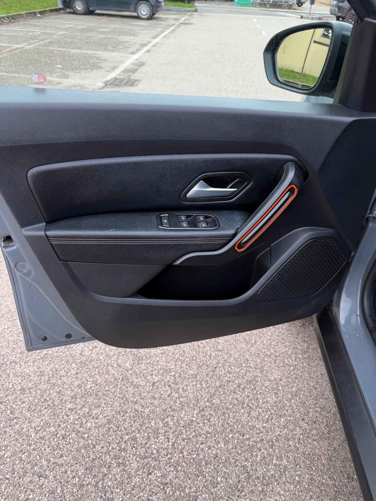 Dacia Duster 1.0 Gpl - NEOP. - NAV. - 12 MESI DI GARANZIA -