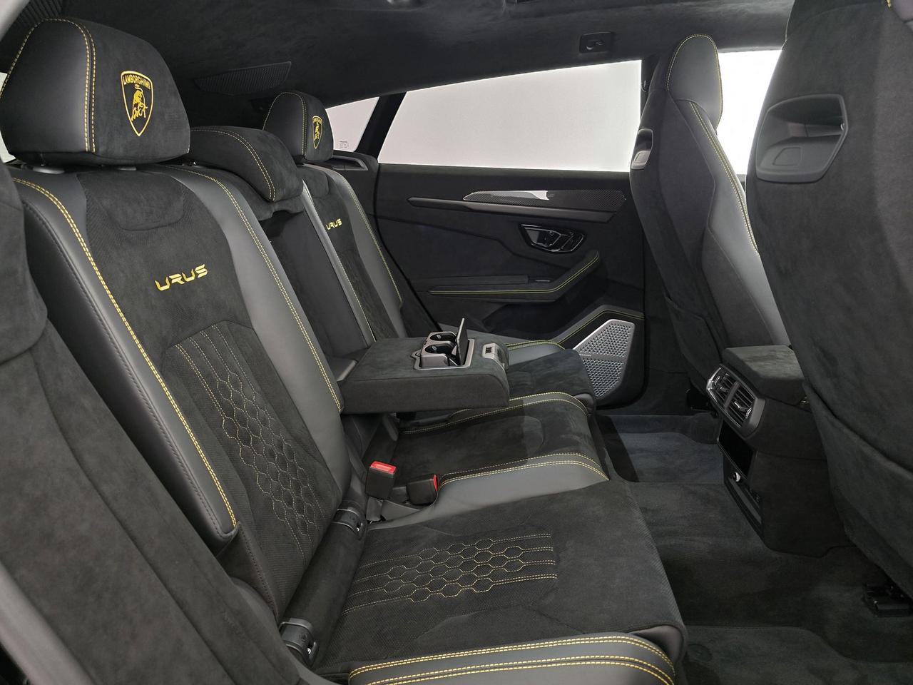 4.0 v8 Performante - Carbon Pack completo