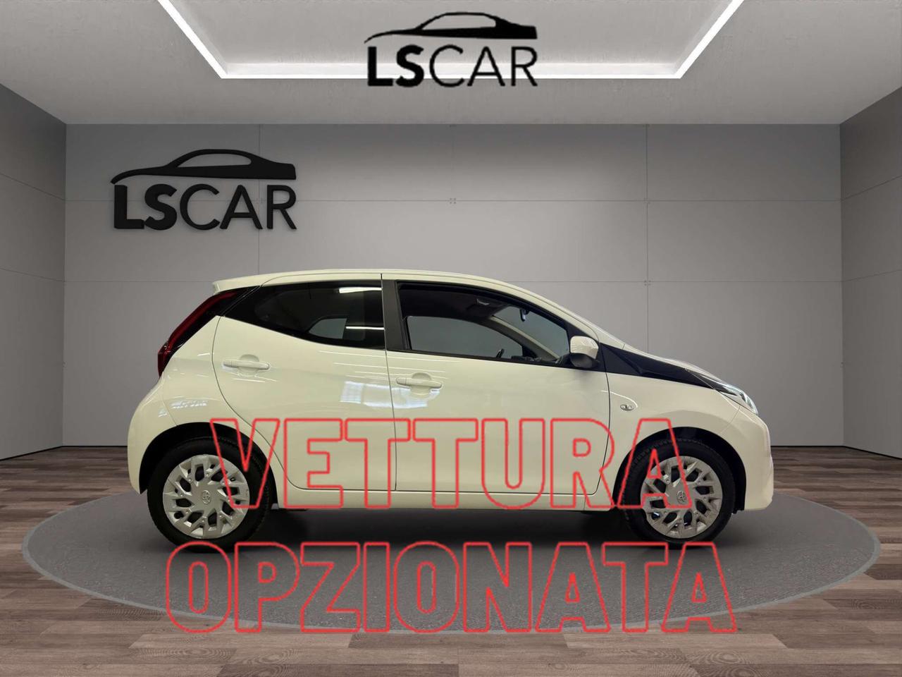 Toyota Aygo Connect 5p 1.0 x-business 72cv - Unipro - Promo Finanziamento