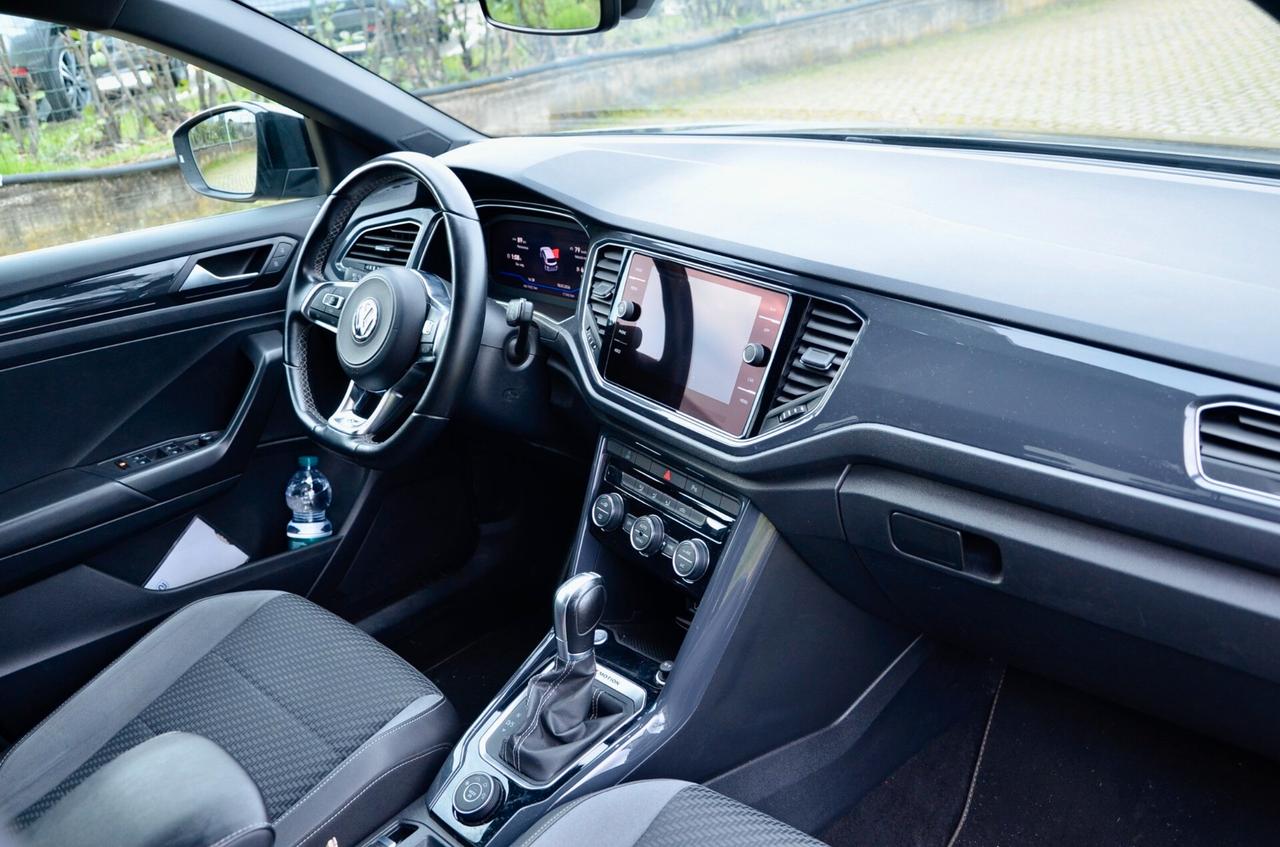 VOLKSWAGEN T-ROC 2.0 TDI R-LINE 4MOTION 150cv DSG, UFF ITALIANA, SERVICE VW, FULL LED, NAVI, LUCI AMBIENTE, 19", PERMUTE