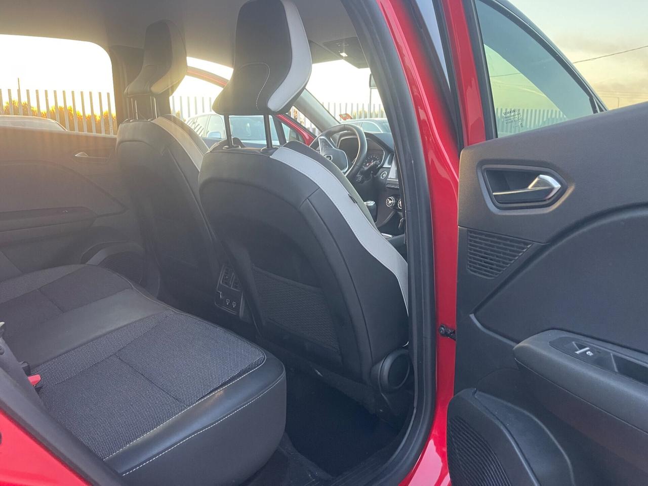 RENAULT CAPTUR 1.0 TCE GPL INTENS FULL LED MY22