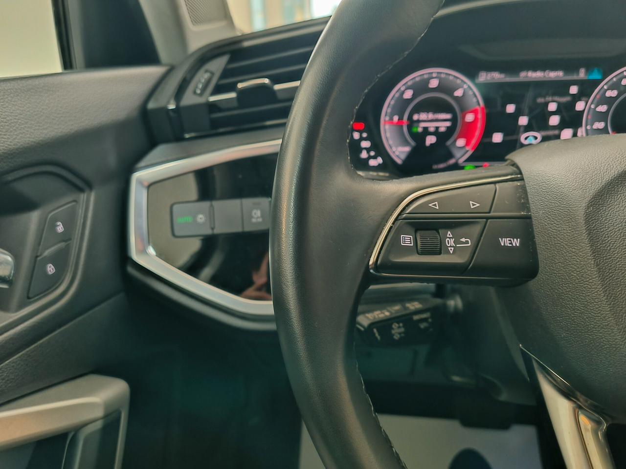 Audi Q3 35 TDI S tronic Business