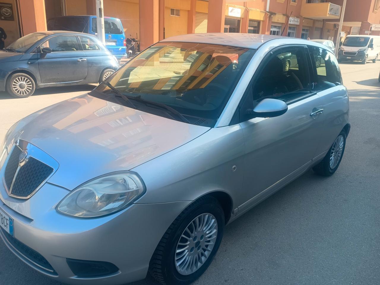Lancia Ypsilon 1.2 Oro