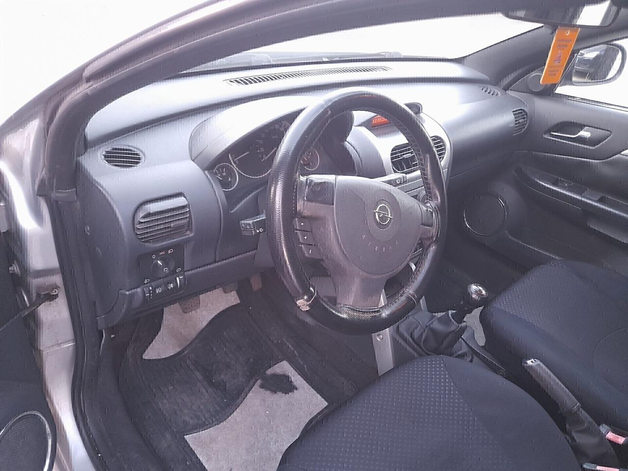 Opel Tigra TwinTop 1.4 16V Enjoy