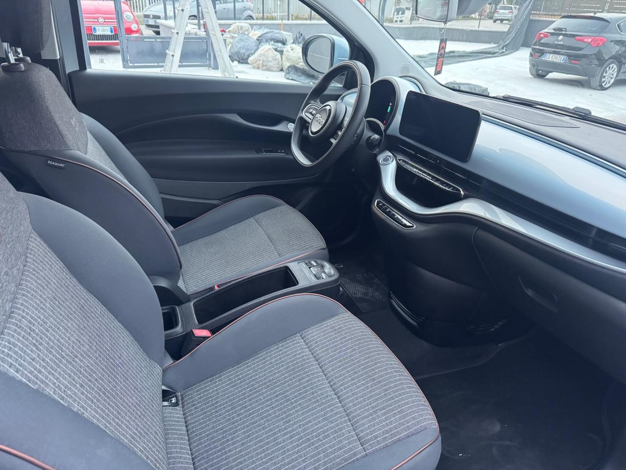 Fiat 500 500e Berlina 42 kWh La Prima