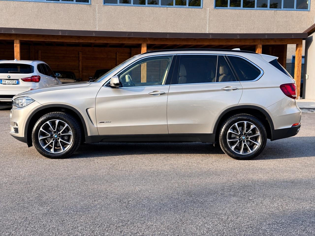 Bmw X5 xDrive30d 258CV Luxury tetto apribile