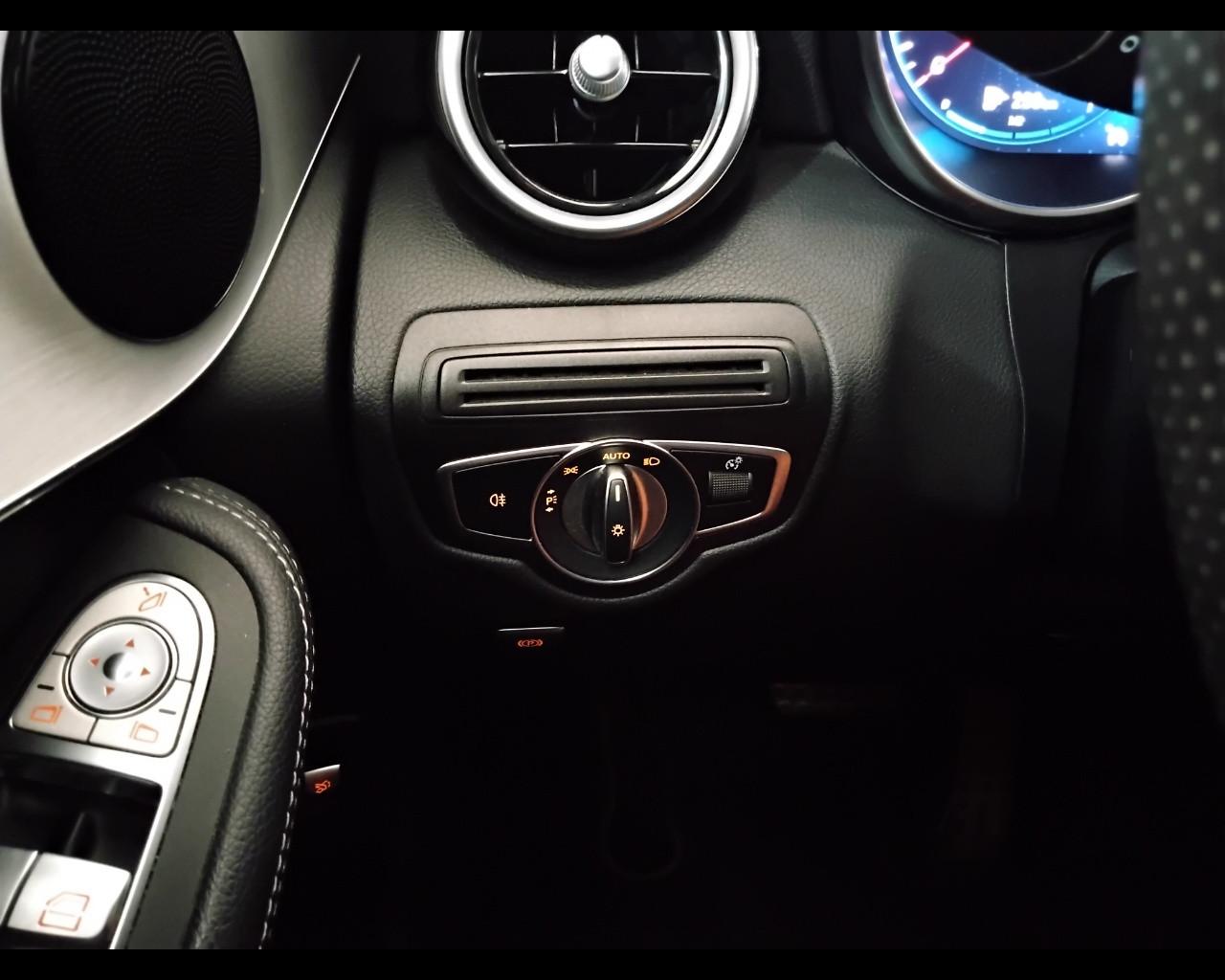 Mercedes-Benz GLC - X253 2019 - GLC 300 de phev (eq-power) Premium 4matic