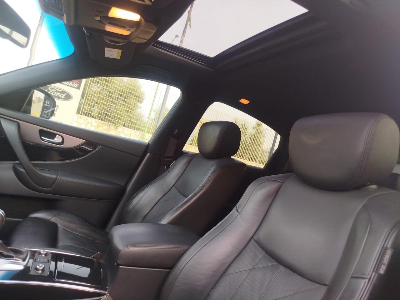 Infiniti QX70 3.0 diesel V6 AT S Premium