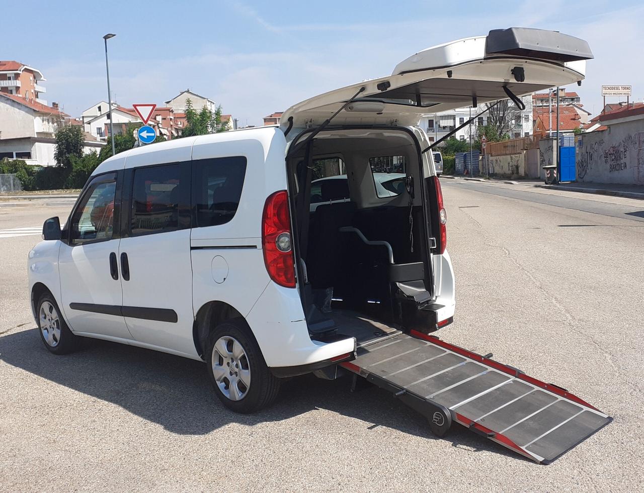 Doblò trasporto disabili ribassato Focaccia