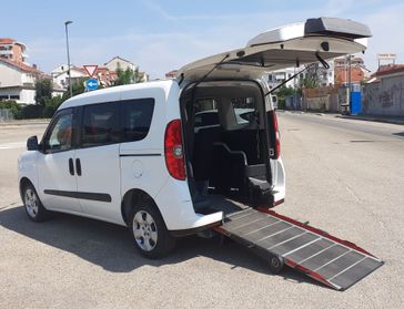 Doblò trasporto disabili ribassato Focaccia