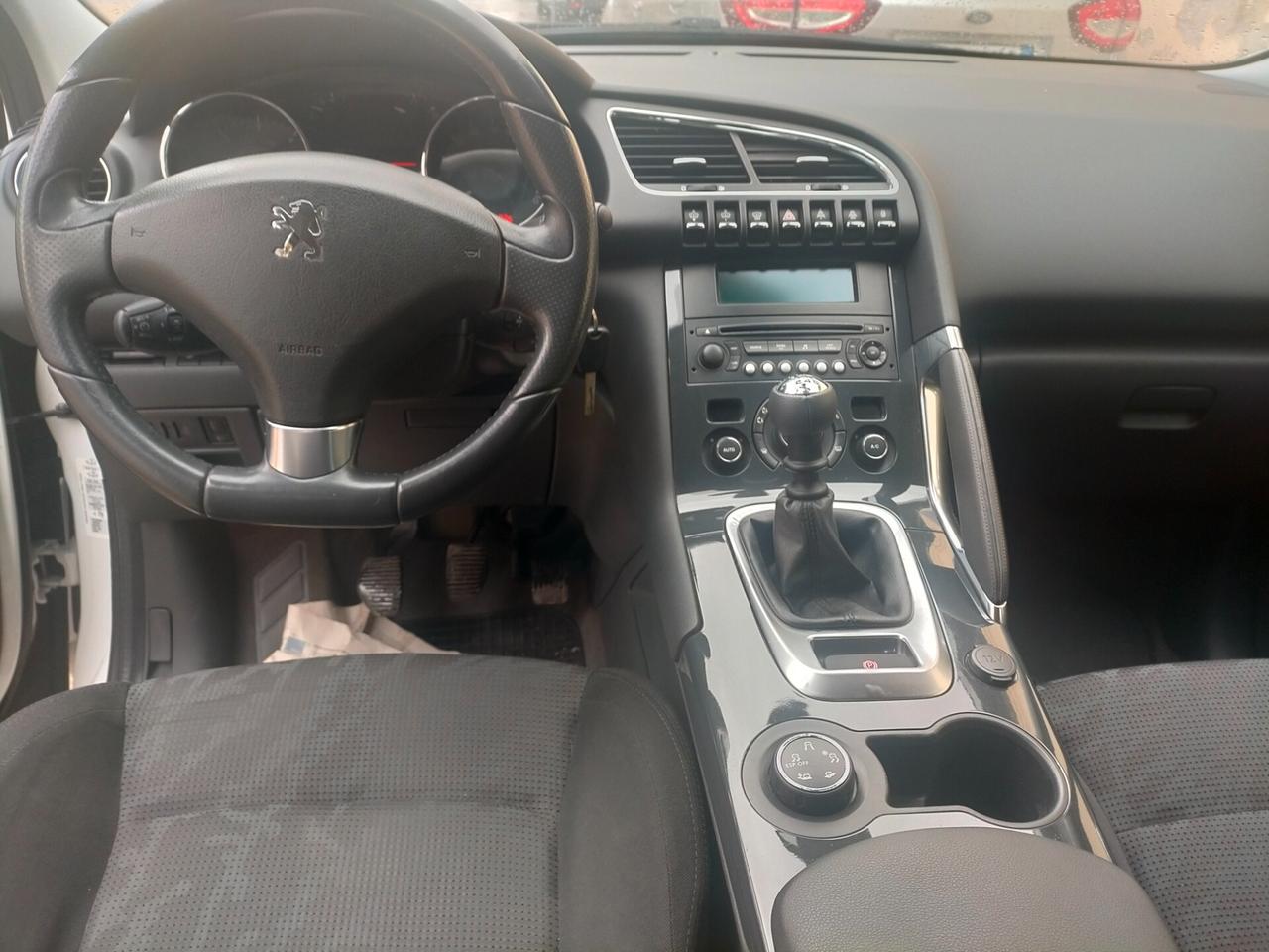 Peugeot 3008 1.6 HDi 112CV Outdoor