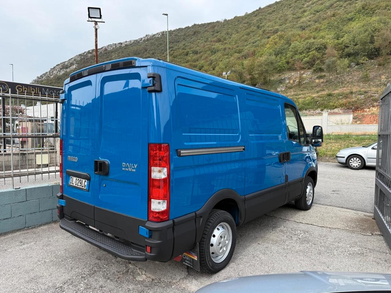 Iveco DAILY MINI VAN 29 L 12 COME NUOVO POCHI KM