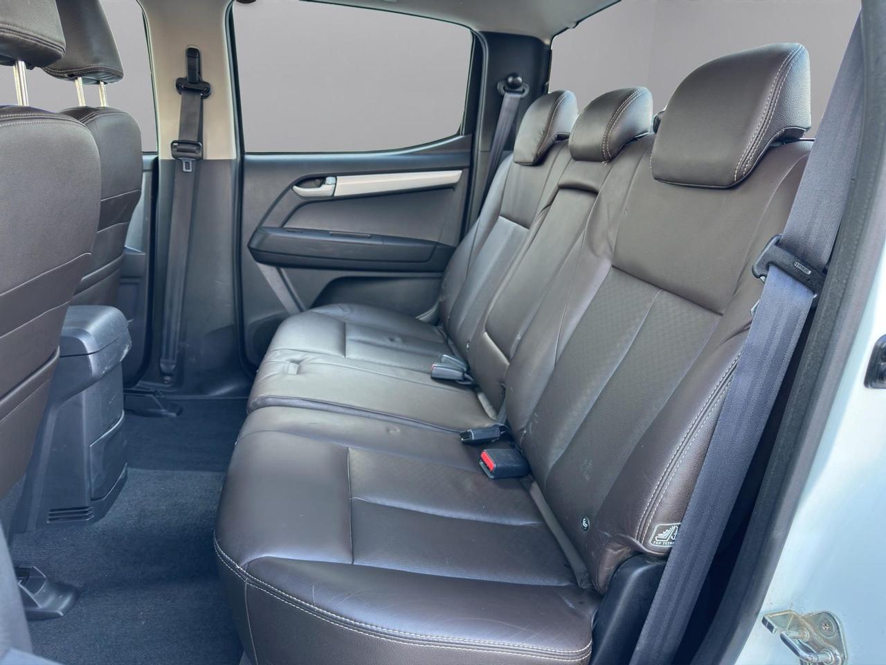 Isuzu D-Max 2.5 td crew Solar 4x4