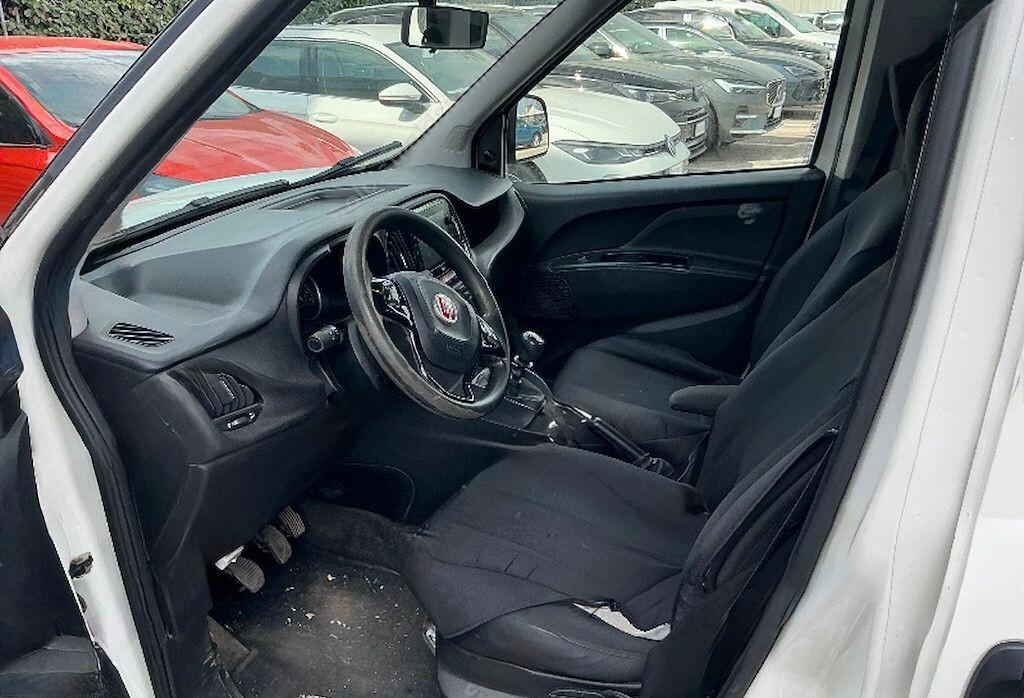FIAT DOBLO' 1.6mjt AUTOCARRO 5 POSTI