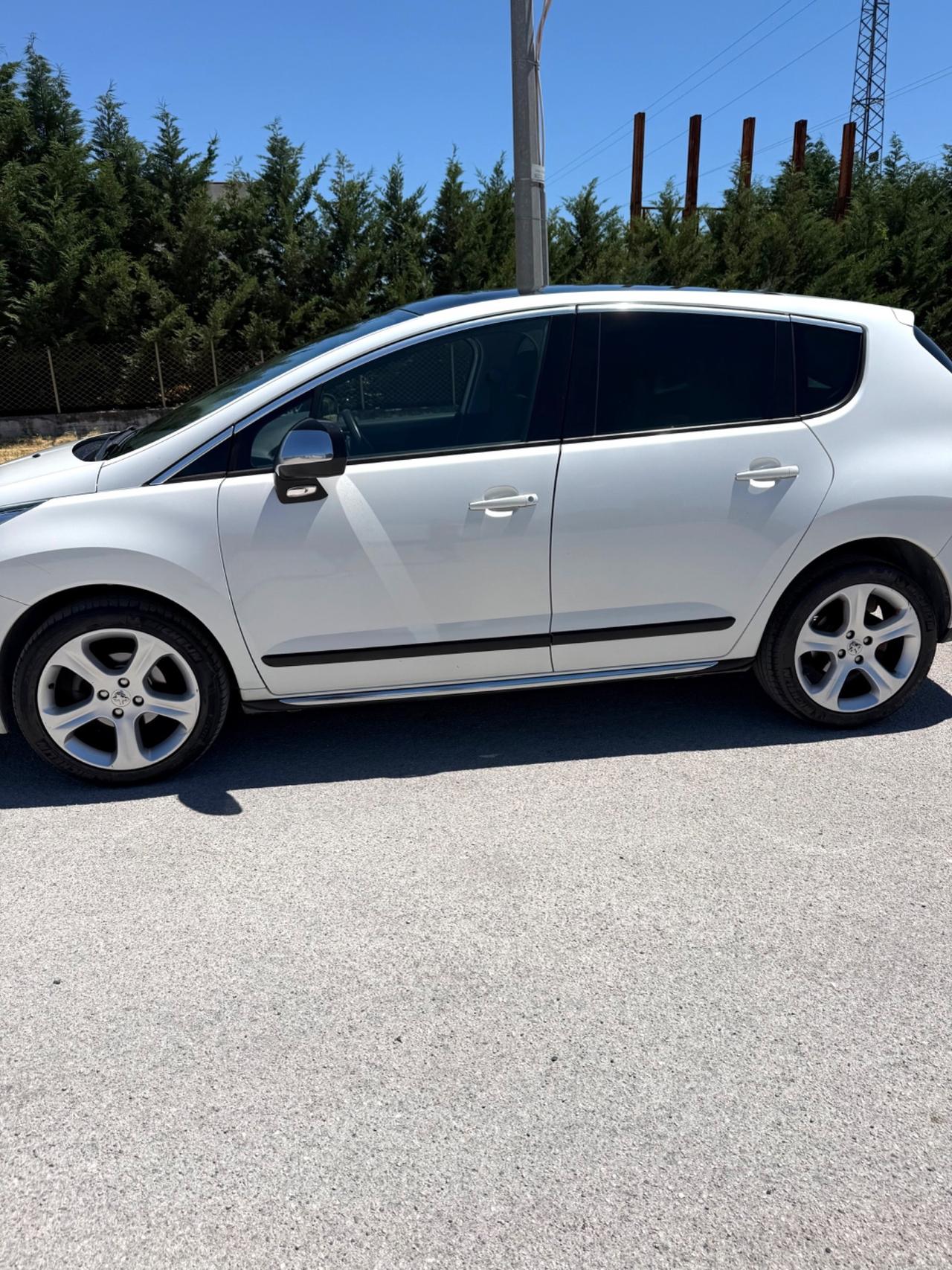 Peugeot 3008 1.6 e-HDi 115CV cambio robotizzato Stop&Start Active