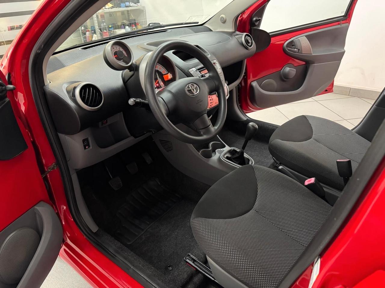 Toyota Aygo 1.0 Benzina 5 porte 2010