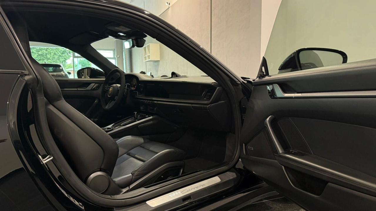 Porsche 911 Carrera