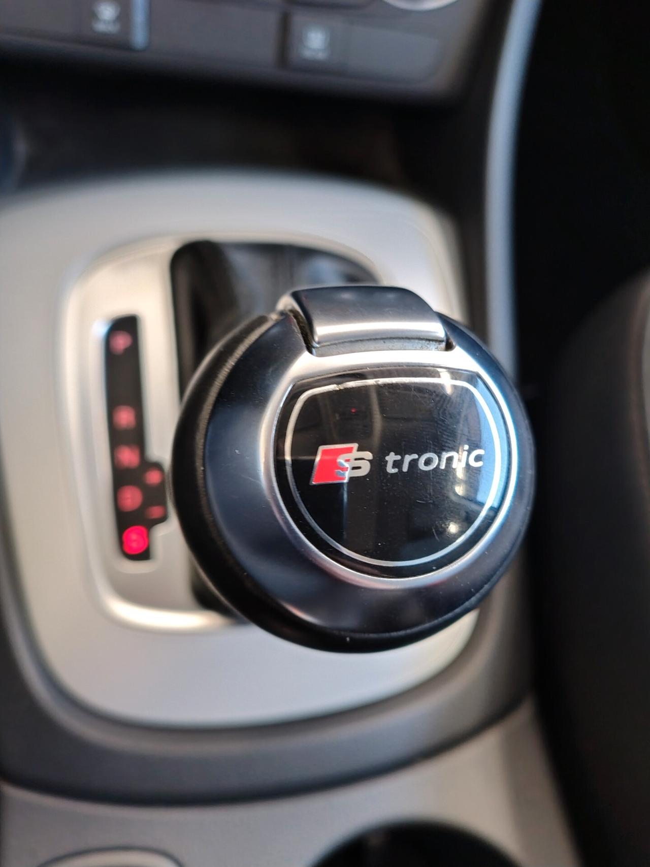 Audi Q3 2.0 TDI 120 CV S tronic Business