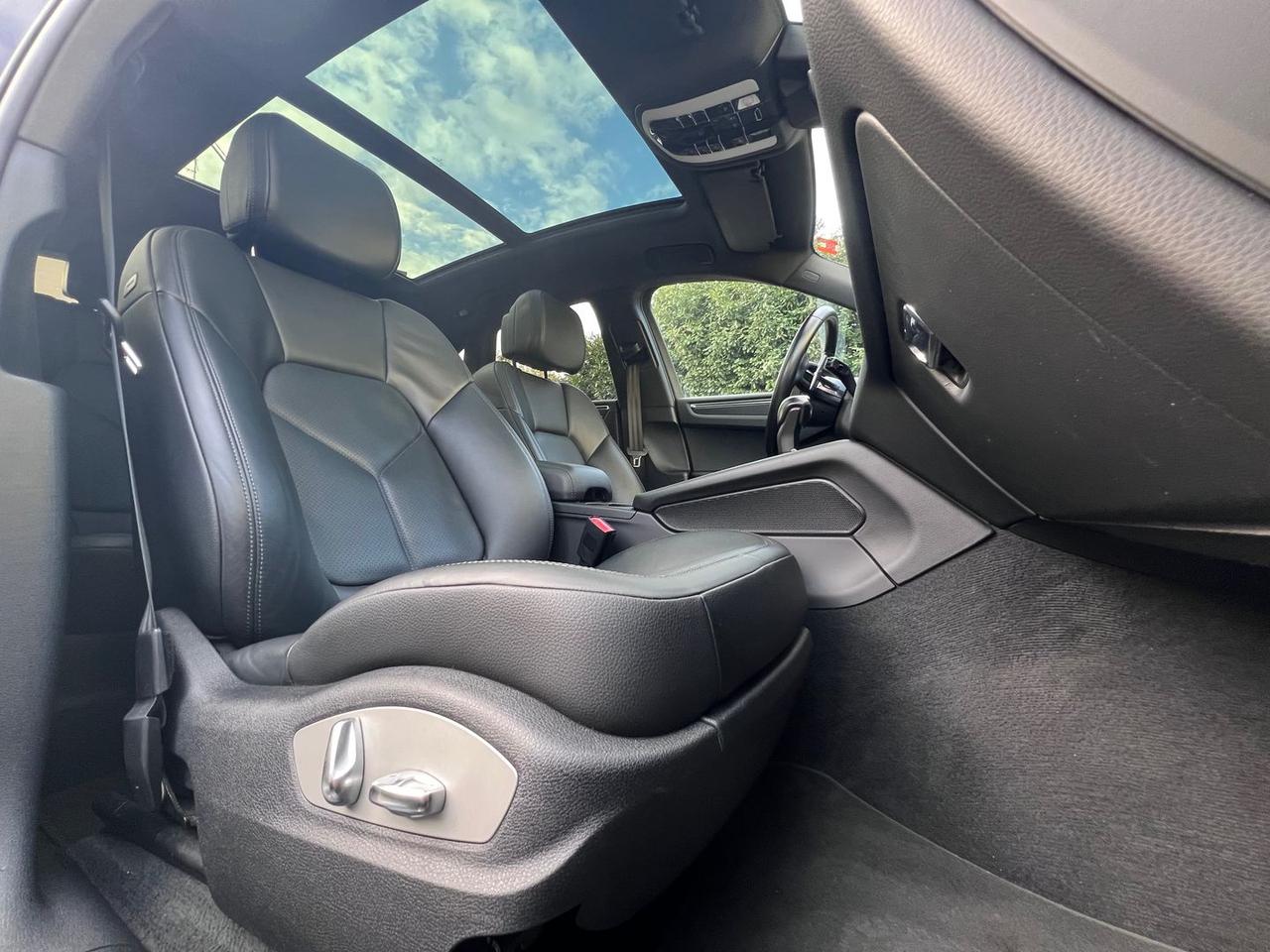 Porsche Macan 2.0 S #8216