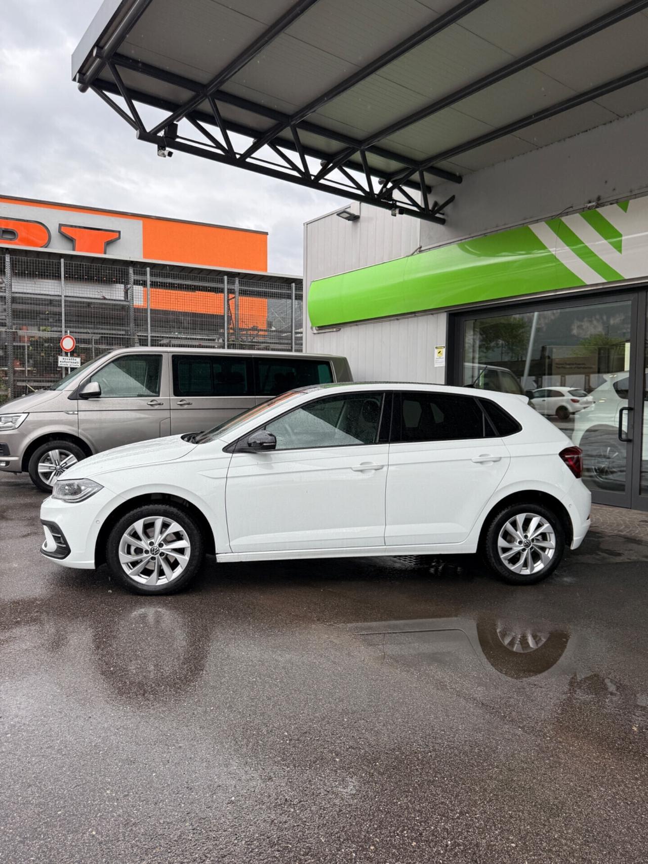 VOLKSWAGEN POLO 1.0 TSI 110cv DSG Style KM 9.100 NEOPATENTATI
