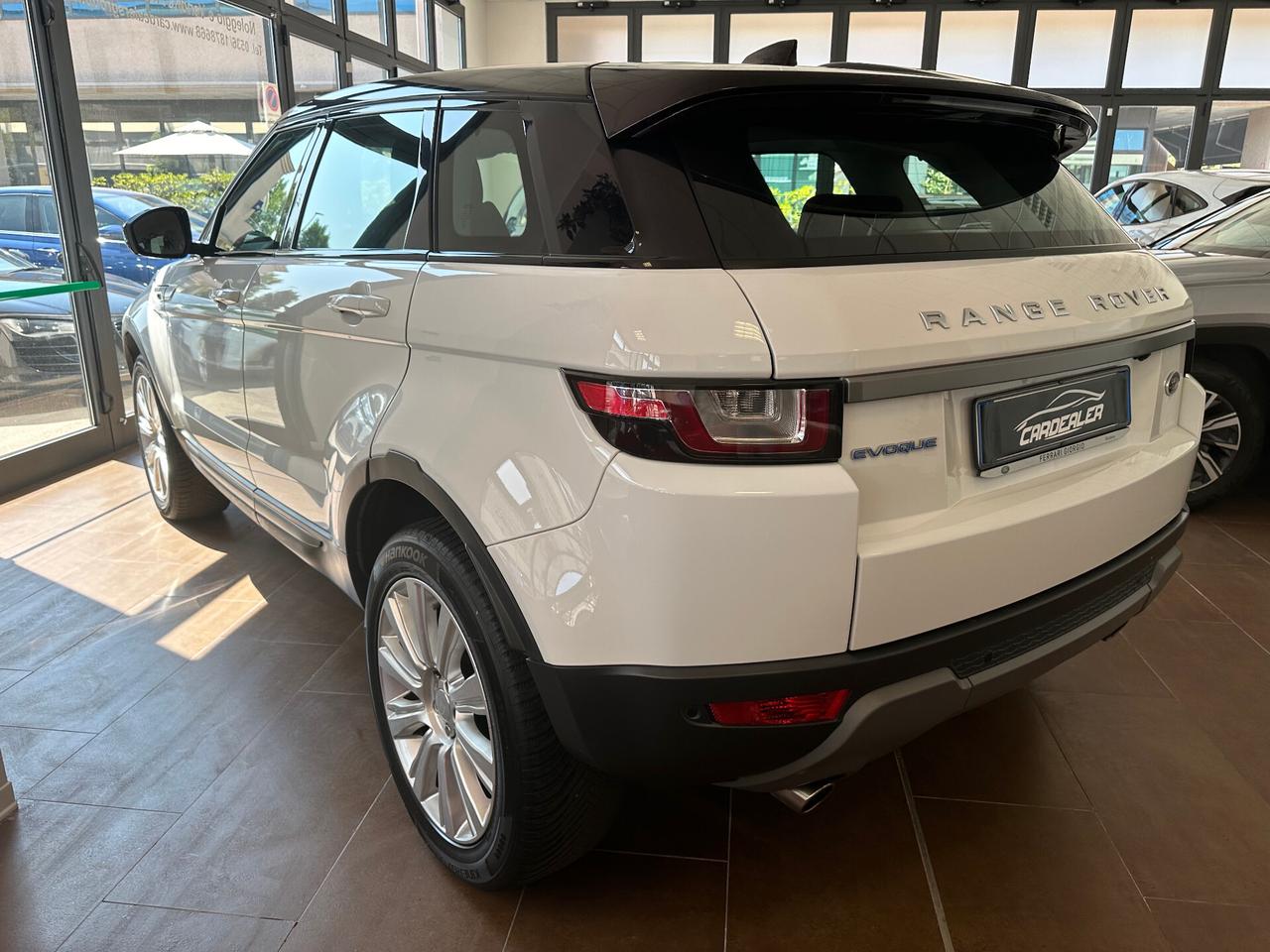 Range Rover Evoque 2.0 TD4 150 CV 5p. Pure